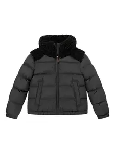 Стеганая куртка Vard с фактурным воротником Moncler Enfant, черный