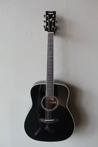 Совершенно новая акустическая гитара Yamaha FG-TA TransAcoustic Dreadnought с чехлом - черная