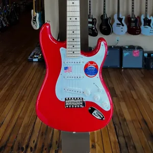 Fender Eric Clapton Stratocaster - Торино Ред