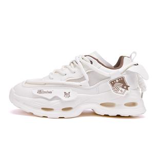 Антискользящие и износостойкие легкие увеличивающие рост кроссовки с низким верхом массивные мужские Ecru Pnj, черные