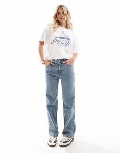 Джинсы прямого кроя Miss Selfridge Petite с карманом в форме сердца, грязного цвета