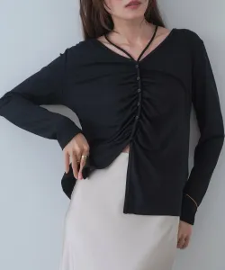 Топ со сборками по центру