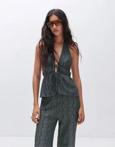 Текстурированный топ-халтер Pull&Bear сероватого цвета