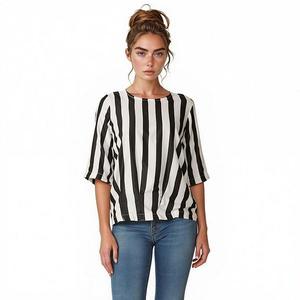 Женский топ с 3/4 рукавом и сборкой по низу Nurode