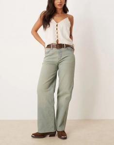 Джинсы Wrangler свободного прямого кроя светло-голубого цвета с эффектом кислотной стирки