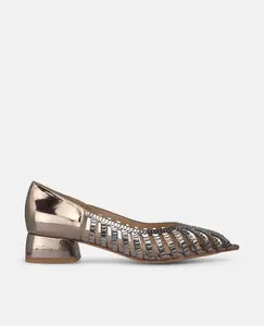 Женские плоские туфли с камнями и зеркальным эффектом Alma en Pena, серебряный