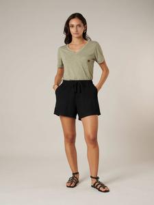 Deeluxe Шорты Regular 'Kaissy' в черном цвете