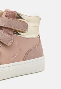 Высокие кроссовки Friboo, мультиколор