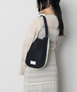 Сумка из люрекса с оборками Tricot, цвет 99Black