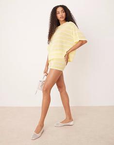 Короткие трикотажные шорты в желтую и белую полоску Asos Design