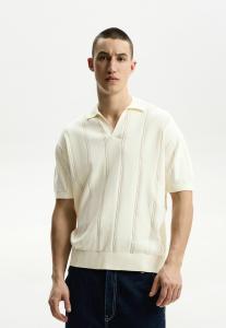 Рубашка поло TEXTURED SHORT SLEEVE Bershka, белый