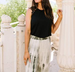 Топ A Little Goes A Long Way черного цвета HEIMISH USA