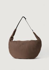 Сумка кросс-боди ARKK Copenhagen SLING BAG UNISEX, Chocolate/Brown
