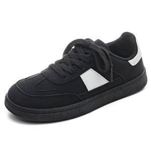 Износостойкие противоскользящие скейтерские туфли низкие женские черные HUANQIU