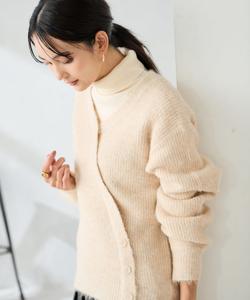 Вязаный свитер с V-образным вырезом, напоминающий по форме сердце Avv, цвет Beige