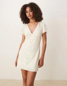 Мини-платье ASOS DESIGN с рукавами-крылышками и V-образным вырезом нейтрального выгоревшего цвета