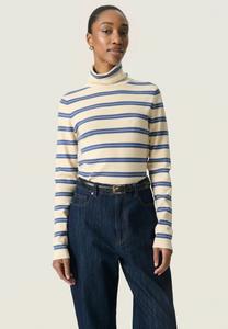 Джемпер Soaked in Luxury SLSpina Striped Rollneck, Sandshell W Bijou Blue Stripe/Off-White
