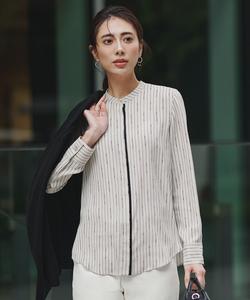 Блузка с воротником-стойкой из атласа и амунзена со спинкой