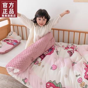 Yalu Детское одеяло 150x200 см, зимнее, утепленное, вес ~2,5 кг, класс А, флис, цвет "Цветы и клубничный медвежонок"