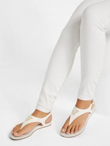 Сандалии Jerrah с Т-образным ремешком Guess Factory, слоновая кость