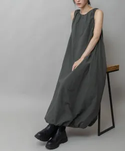 Хлопково-льняное платье с завязками, напоминающими пишущую машинку