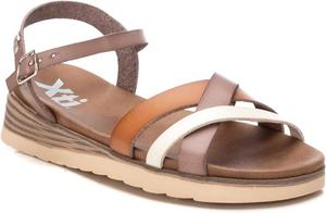 Женские босоножки на низком клину с ремешками, бежевые Xti