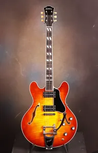 Eastman T486B Gold с Bigsby, совершенно новая