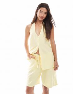 Жилет Vero Moda с воротником-халтер бледно-желтого цвета