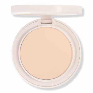 Натуральная размытая пудровая основа под макияж KYLIE COSMETICS, 1C (fair with cool subtle peachy undertones)