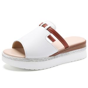 Шлепанцы женские белый Reivantix