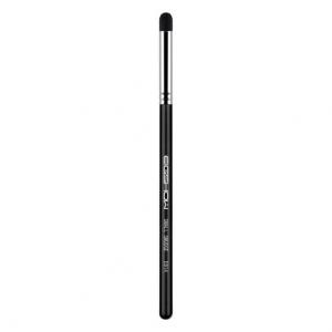 Кисть для нанесения и растушевки теней. Eigshow Beauty E814