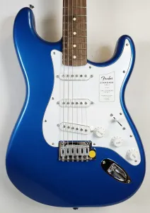 Fender Standard Stratocaster, гриф из лавра, цвет Аква Марин Металлик 2025