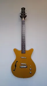 Danelectro Fifty Niner - 2023 - настоящее время - золотая крышка - глянцевая