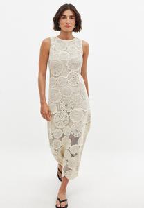 Платье NA-KD Jumper dress, Offwhite/Off-White