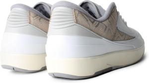 Nike Unisex-Adult 2 Retro Low, White/Cement Grey-Sanddrift-Neutral Grey