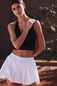 Бесшовный спортивный бюстгальтер со средней поддержкой drymove H&M, черный