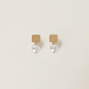 Серьги из металла и искусственного жемчуга MIU MIU, золотой