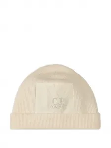 Шерстяная шапка бини в рубчик с нашивкой-логотипом C.P. Company, нейтральный