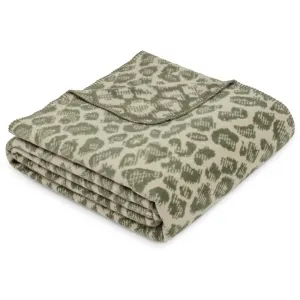 Плед s.Oliver Плед s.Oliver с модным леопардовым узором S.Oliver, хаки/оливковый