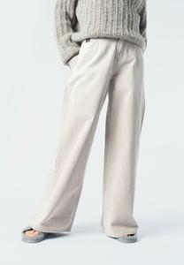 Джинсы свободного кроя Elias Rumelis, бежевый