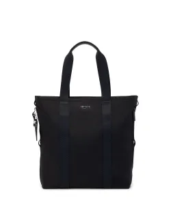 5-летняя гарантия на сумку-тоут TUMI GOLF Essential North/South.