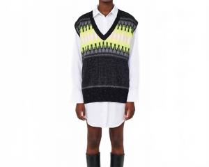 Электрический жилет из кашемира с жаккардовым узором в разноцветной гамме Brodie Cashmere, мультиколор