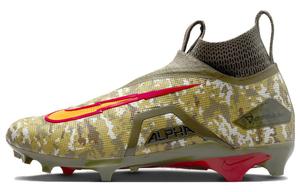 X Travis Kelce Alpha Menace Elite 3 'Digital Camo' Nike, зеленый красный желтый