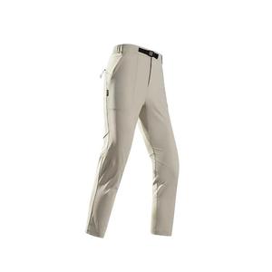 Under Armour Повседневные брюки женские Light Khaki