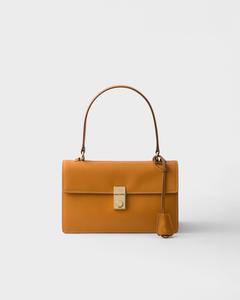 Средняя кожаная сумка на плечо Prada Soft Sound, оранжевый
