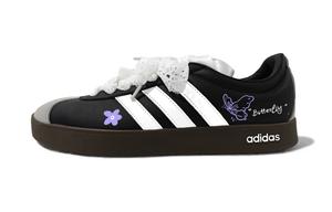 Adidas Neo Кроссовки для скейтбординга VL Court 2.0 Butterfly Loves Flower, износостойкие, низкие, унисекс, черные, фиолетовые