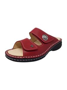 Finn Comfort Сандалии на танкетке красного цвета