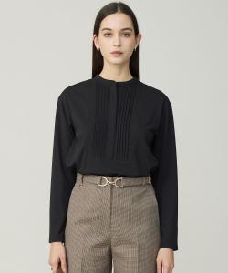 Простой топ из жоржета с декоративными складками