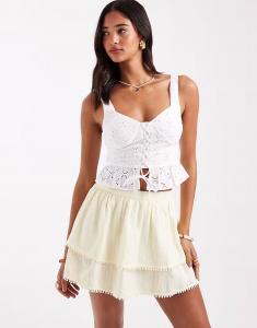 Топ New Look на шнуровке с вышивкой белого цвета