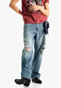 Винтажный стиль разрушает мешковатые джинсы свободного кроя. Bershka, Dark Blue